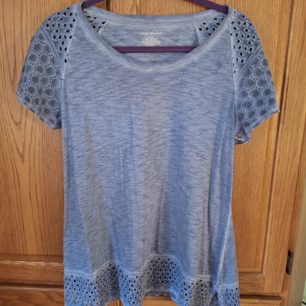 Lane Bryant Eyelet Lace Distressed Top Size 10/12